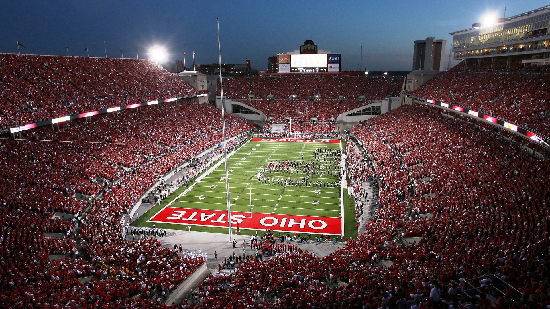 球队战绩起伏不定，令球迷心情变幻莫测，近期球队表现一般参考多少场比赛的成绩