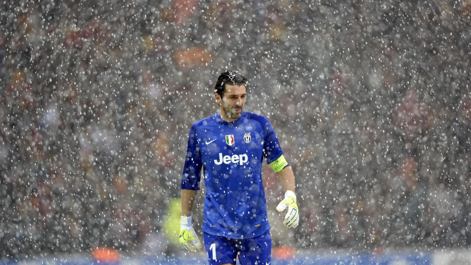 逆境不倒：那些坚韧不拔的足球英雄，足球励志人物